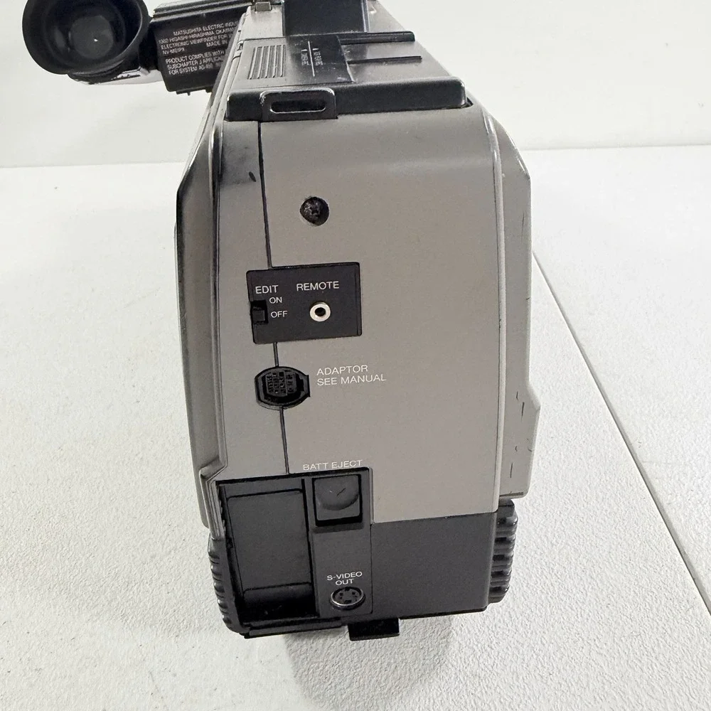 Panasonic AG-450‎ S-VHS Reporter Camcorder AS IS FOR REPAIR READ